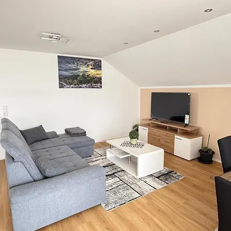 Toukam's Apartment, Near Ingolstadt アパート *