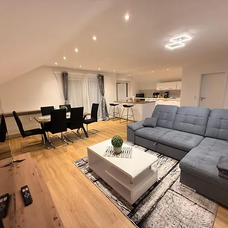 Toukam's Apartment, Near Ingolstadt アパート *