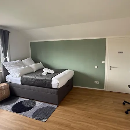 Toukam's Apartment, Near Ingolstadt アパート *