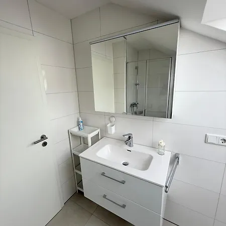 Toukam's Apartment, Near Ingolstadt アパート *