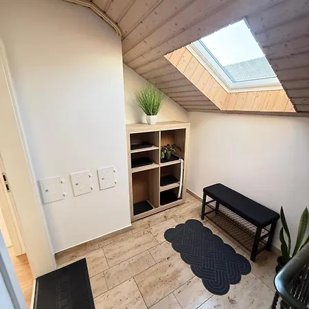 Toukam's Apartment, Near Ingolstadt アパート